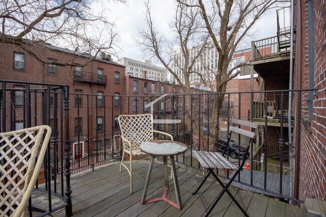 Building Photo - 22 Worthington St