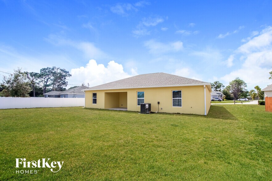 Building Photo - 541 Bird Ave SE