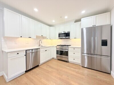 Building Photo - 16 Lopez Ave