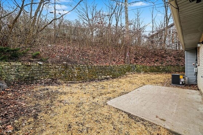 Building Photo - 334 Hyde Park Dr