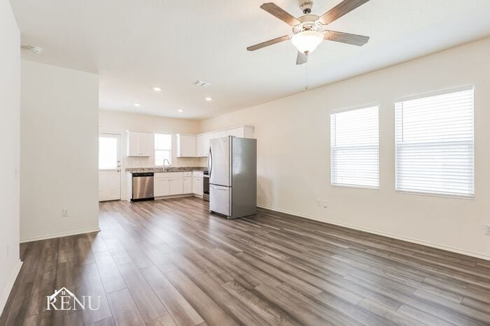 Building Photo - 5139 Firefly Hls