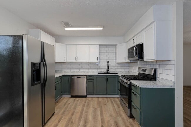 Building Photo - Completely Renovated 3BR/2BA in Columbus — Minutes from Fort Benning