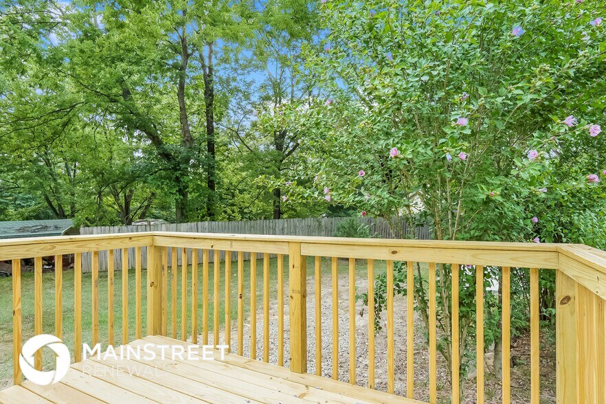 Building Photo - 2112 Headrick Rd