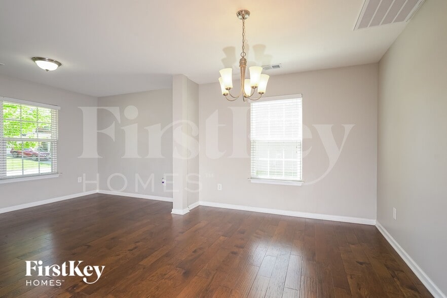 Building Photo - 1626 Weatherend Dr