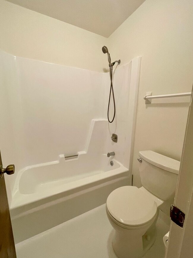 Building Photo - 6808 River Ridge Dr