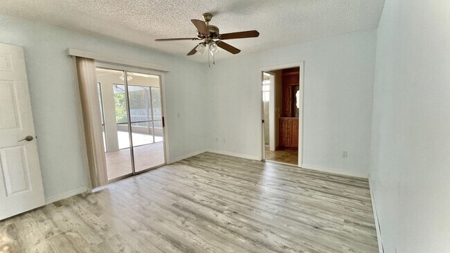 Building Photo - 3 BR , 2 Bath Annual Screened Pool Home Available