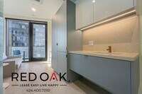 Building Photo - ~8 Weeks FREE~ Furnished, Private Luxury S...