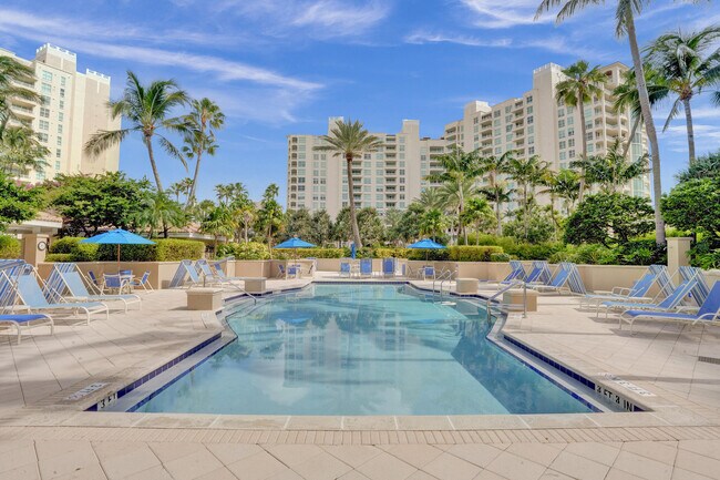 Building Photo - 3740 S Ocean Blvd