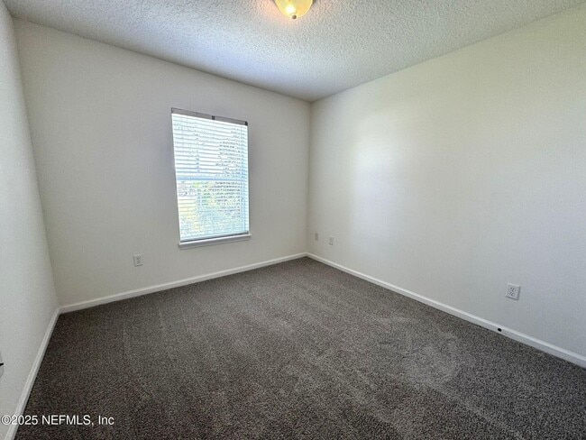 Building Photo - 1500 Calming Water Dr