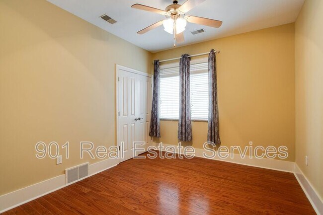 Building Photo - 614 Tennessee St