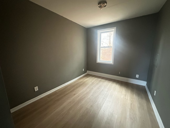 Building Photo - 12 Dawson St