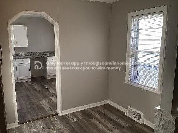 Building Photo - 6833 Walrond Ave