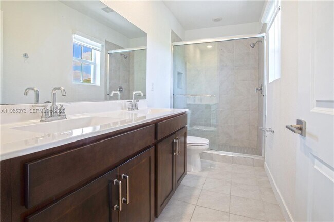 Building Photo - 846 SE 19th St