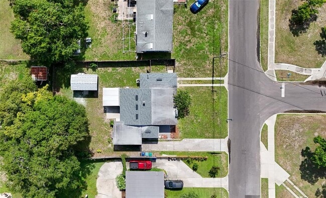 Building Photo - 6036 Dogwood Dr