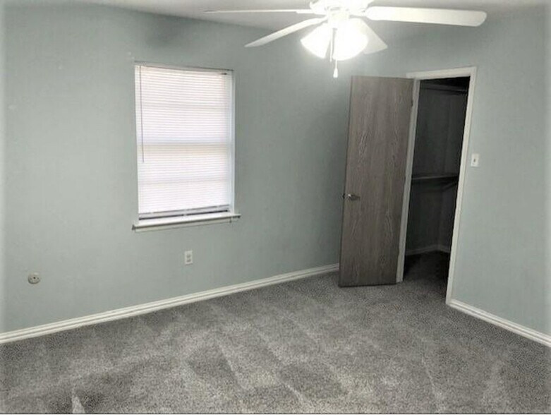 Building Photo - 901 Forest Trail Ct
