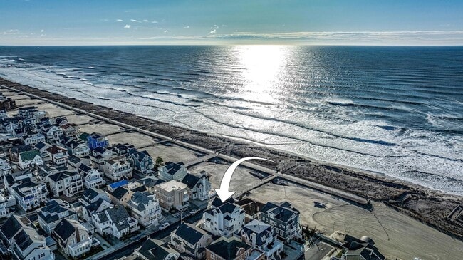 Building Photo - 108 S Martindale Ave