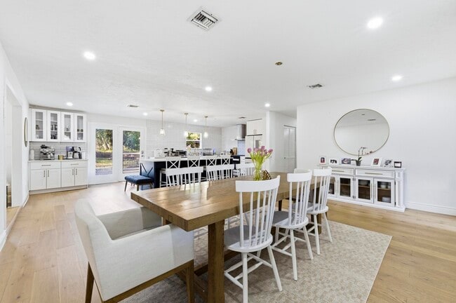 Building Photo - 12863 159th Ct N