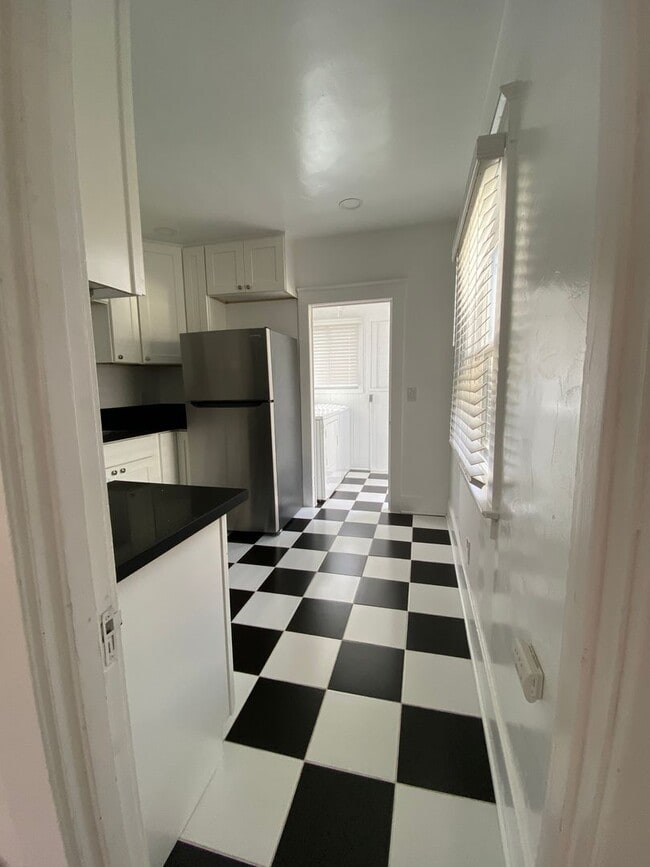 Building Photo - Cottage in the Heart of North Park!!