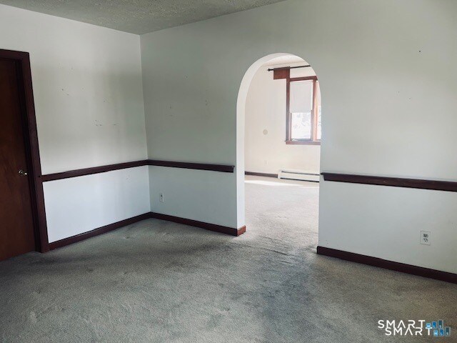 Building Photo - 1567 Main St