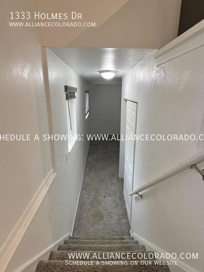 Building Photo - 1333 Holmes Dr