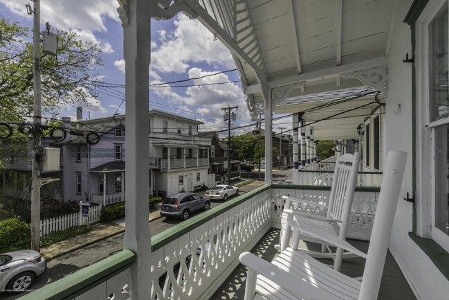 Building Photo - 35 1/2 Olin St