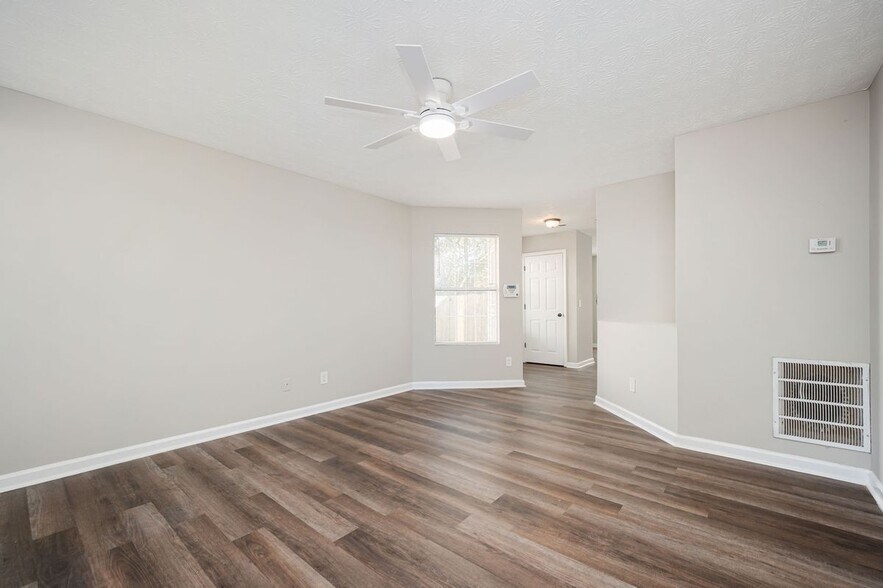 Building Photo - 3375 River Run Trail