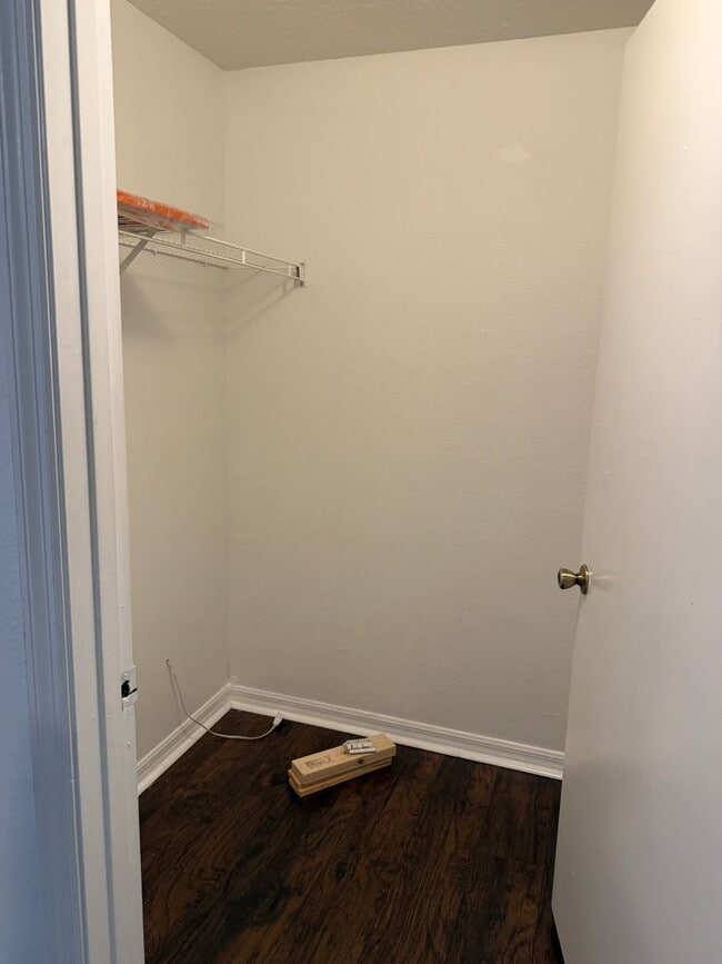 Building Photo - 1 bed 1 bath condo in Metrowest