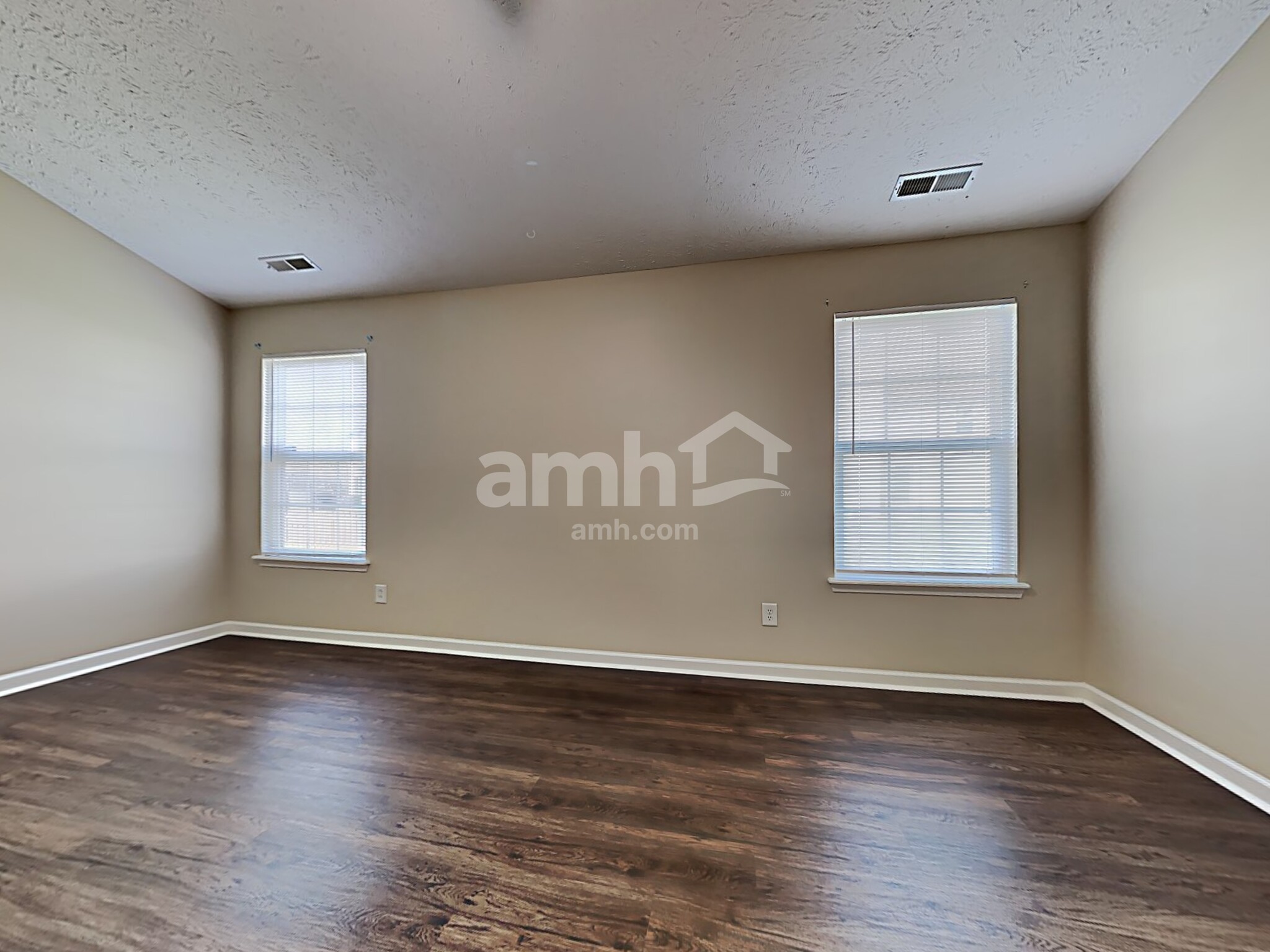 Building Photo - 1292 Birchwood Way
