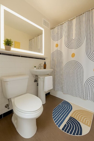 Building Photo - 1500 Arlington Blvd