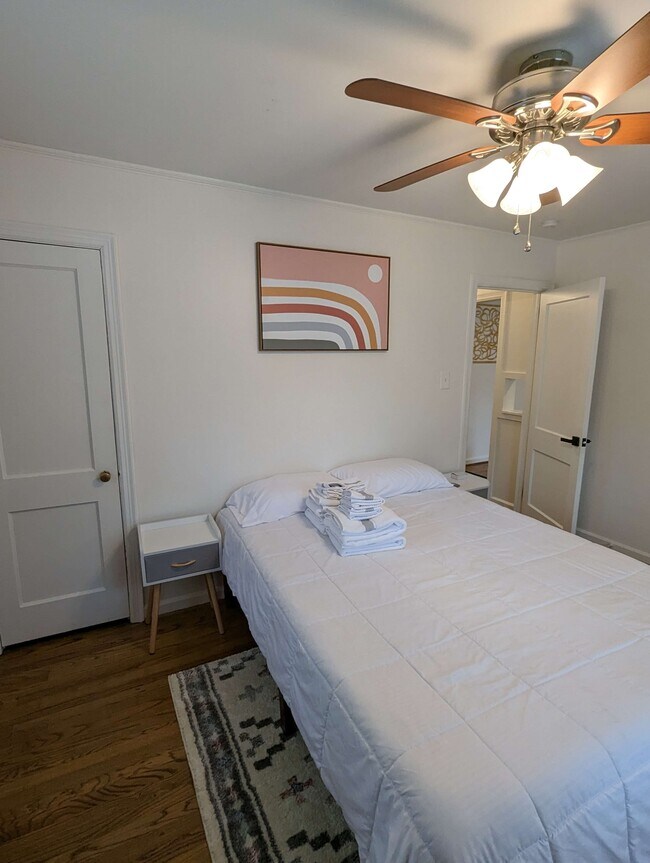 Building Photo - 1805 Bennett St