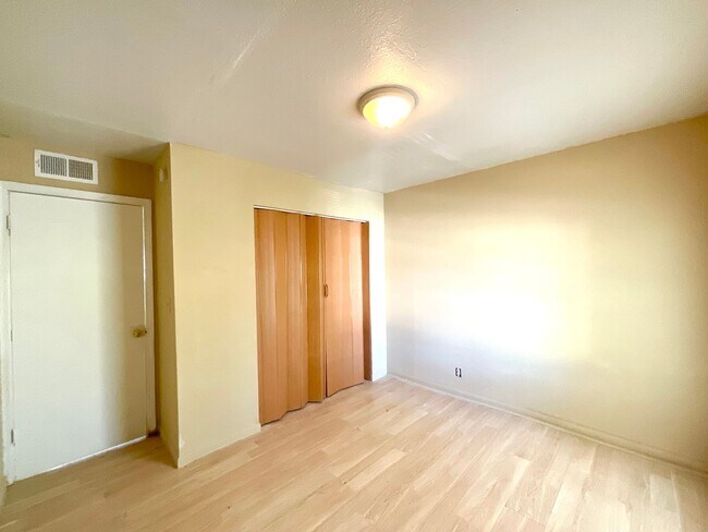 Building Photo - **APPLICATION RECEIVED** Available NOW! Prime Location 3-Bedroom, 2-Bath Home In Converse!!