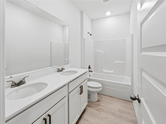 Building Photo - 4011 Aryana Ave