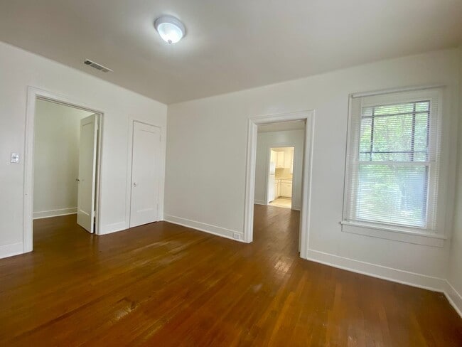 Building Photo - San Gabriel-2845