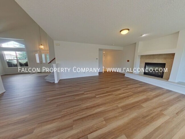 Building Photo - 7150 Grand Prairie Dr