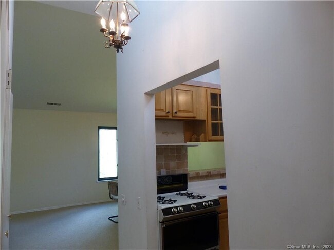 Building Photo - 64 Lawson Ln