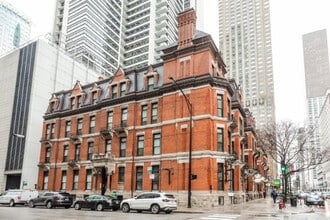 Building Photo - 801 N Wabash Ave