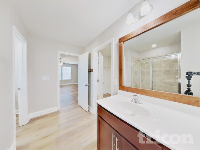 Building Photo - 50 Gallery Park Dr