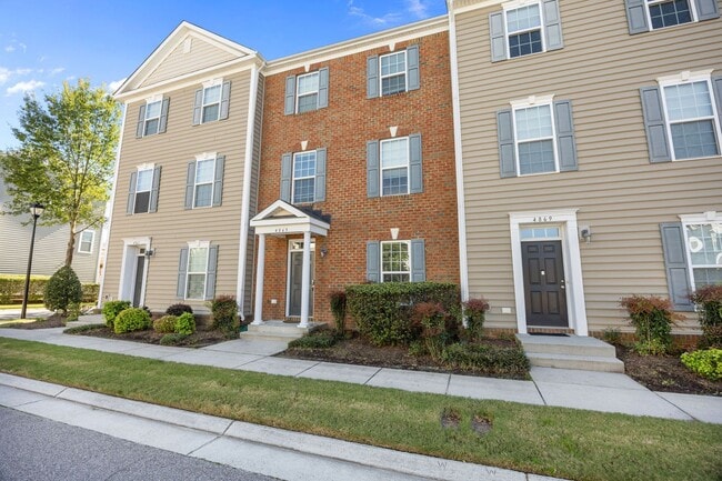 Building Photo - Beautiful Townhome for Rent in Virginia Be...