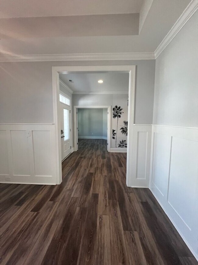 Building Photo - Experience Elegance and Privacy