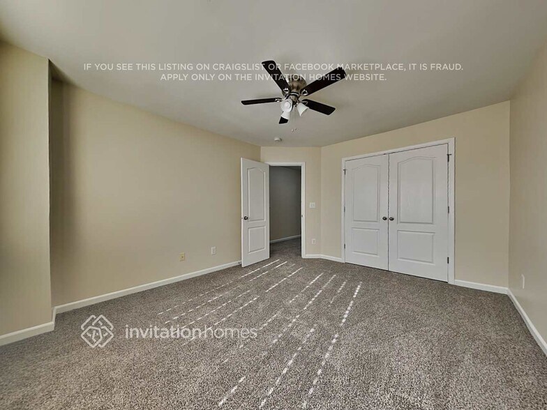 Building Photo - 2504 Blue Moss Dr