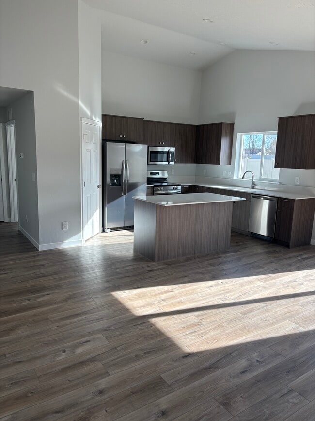 Building Photo - 5210 Endicott Dr