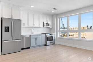 Building Photo - 301 Border St