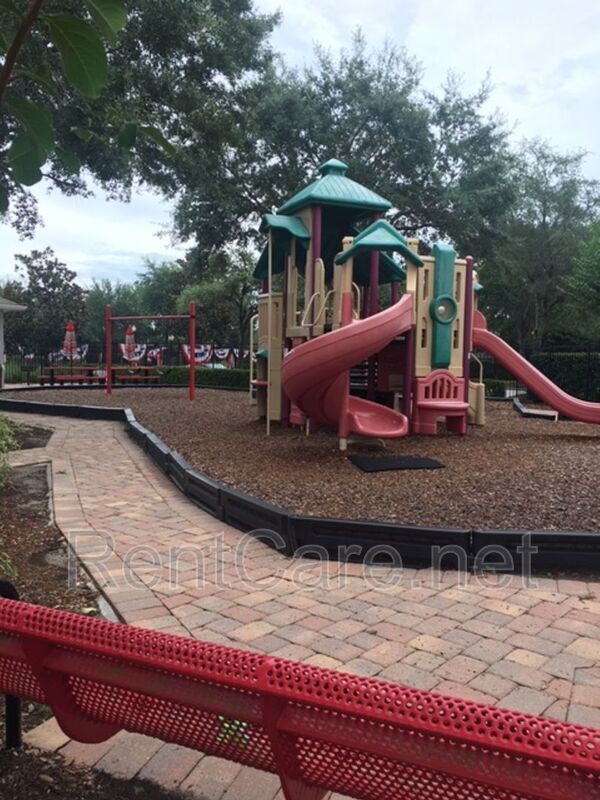 Building Photo - 420 Moss View Cir