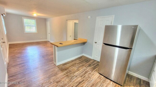 Building Photo - 3018 Pearce St