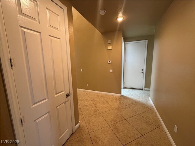 Building Photo - 332 Glistening Cloud Dr