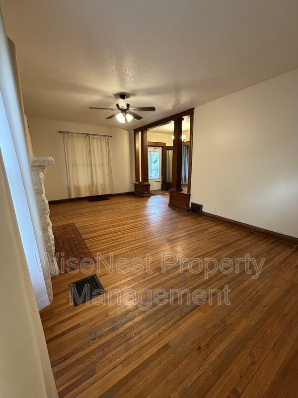 Building Photo - 800 E 41st St