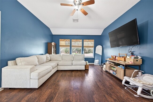 Building Photo - 10391 Royal Magnolia Dr