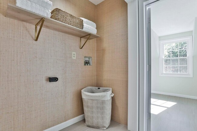 Building Photo - 6 Veterans Rd