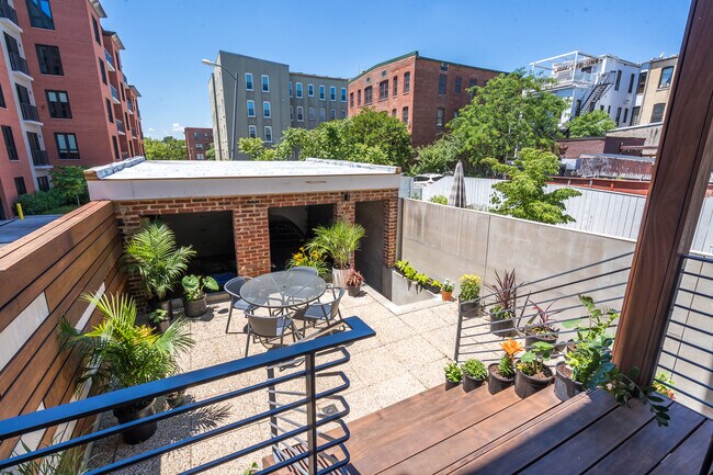 Building Photo - 2524 13th St NW