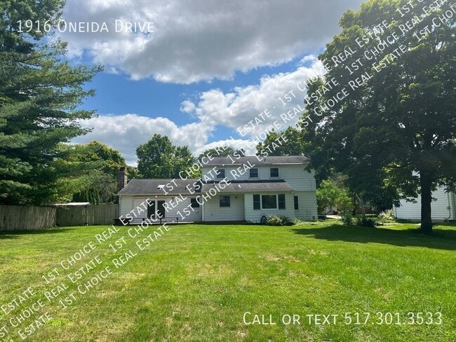 Building Photo - 1916 Oneida Dr